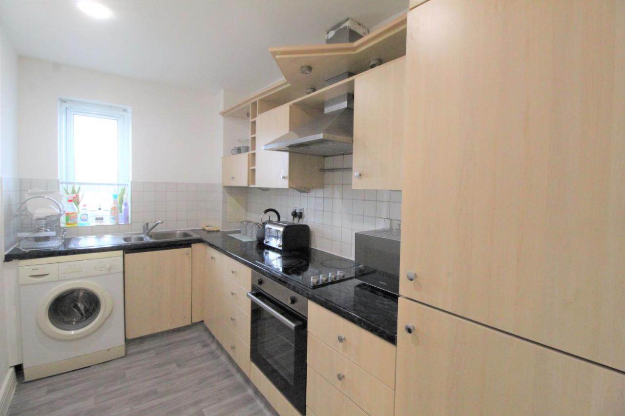 Abba Views Apartment Лондон Екстериор снимка