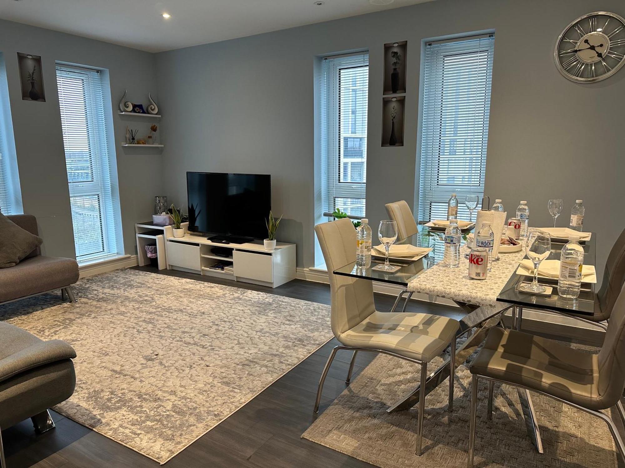 Abba Views Apartment Лондон Екстериор снимка